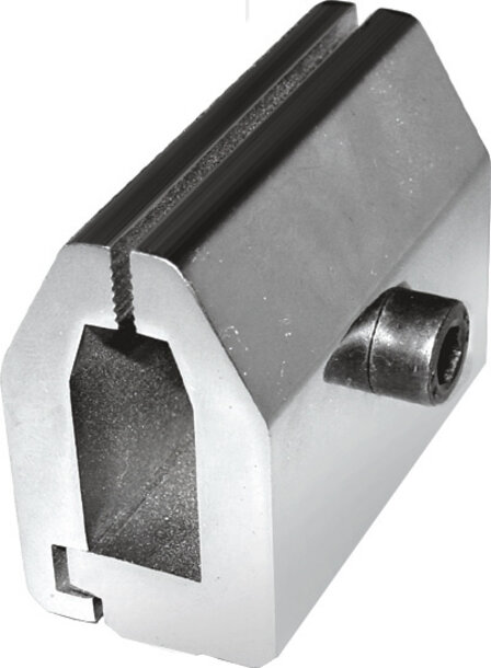 AC 03